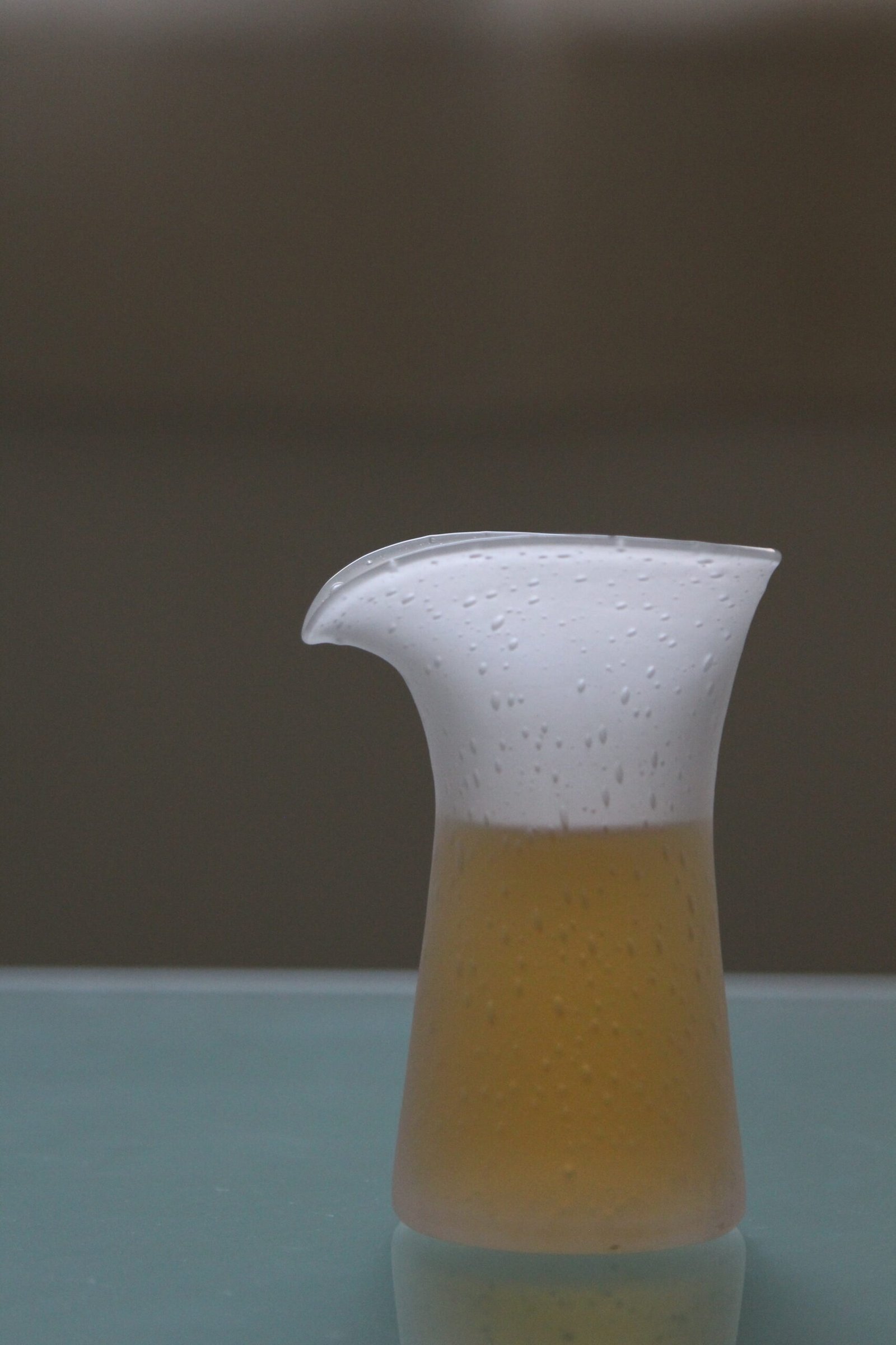 Multeo handcrafted glass teaware inspired by contemporary Korean craft.